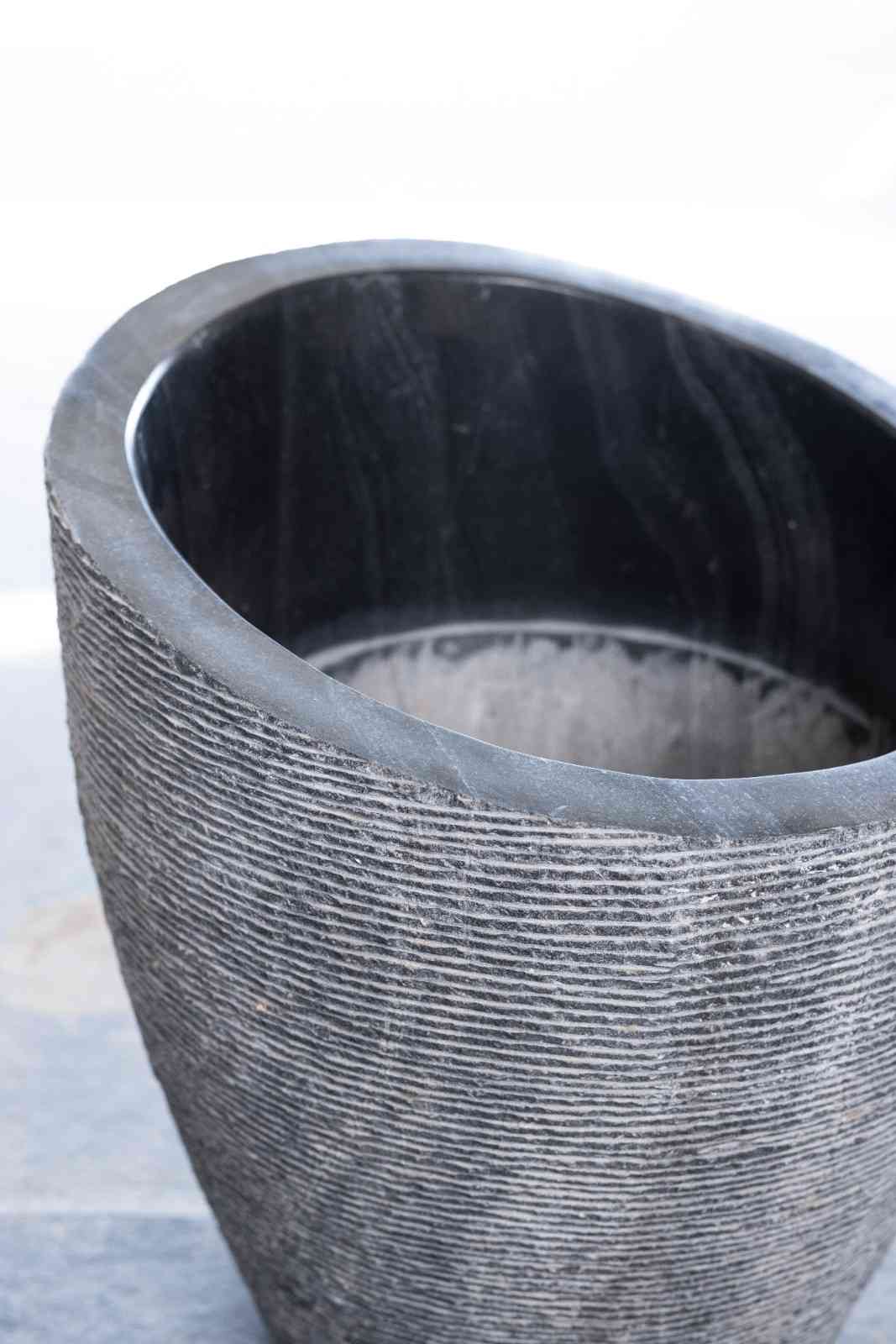 Baslana Black Stone Planter