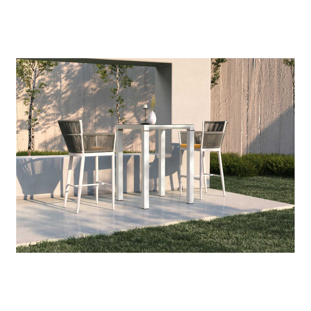 VERSATILE VISTA OUTDOOR DINING SET