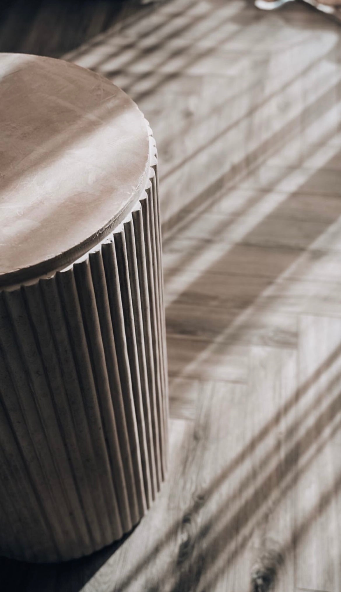 Travertine Dining Table with Fluting