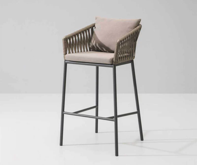 SAFARI SERENITY OUTDOOR HIGH-RISE CHAIR
