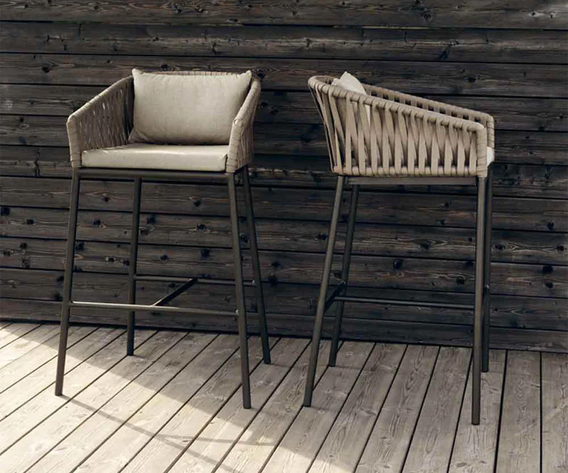 SAFARI SERENITY OUTDOOR HIGH-RISE CHAIR