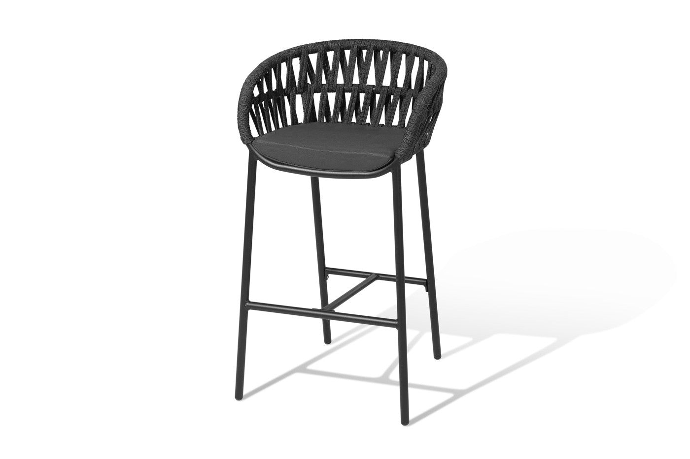 HIGH-RISE HAVEN OUTDOOR DINING COLLECTION