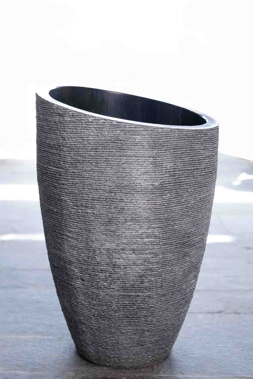 Baslana Black Stone Planter
