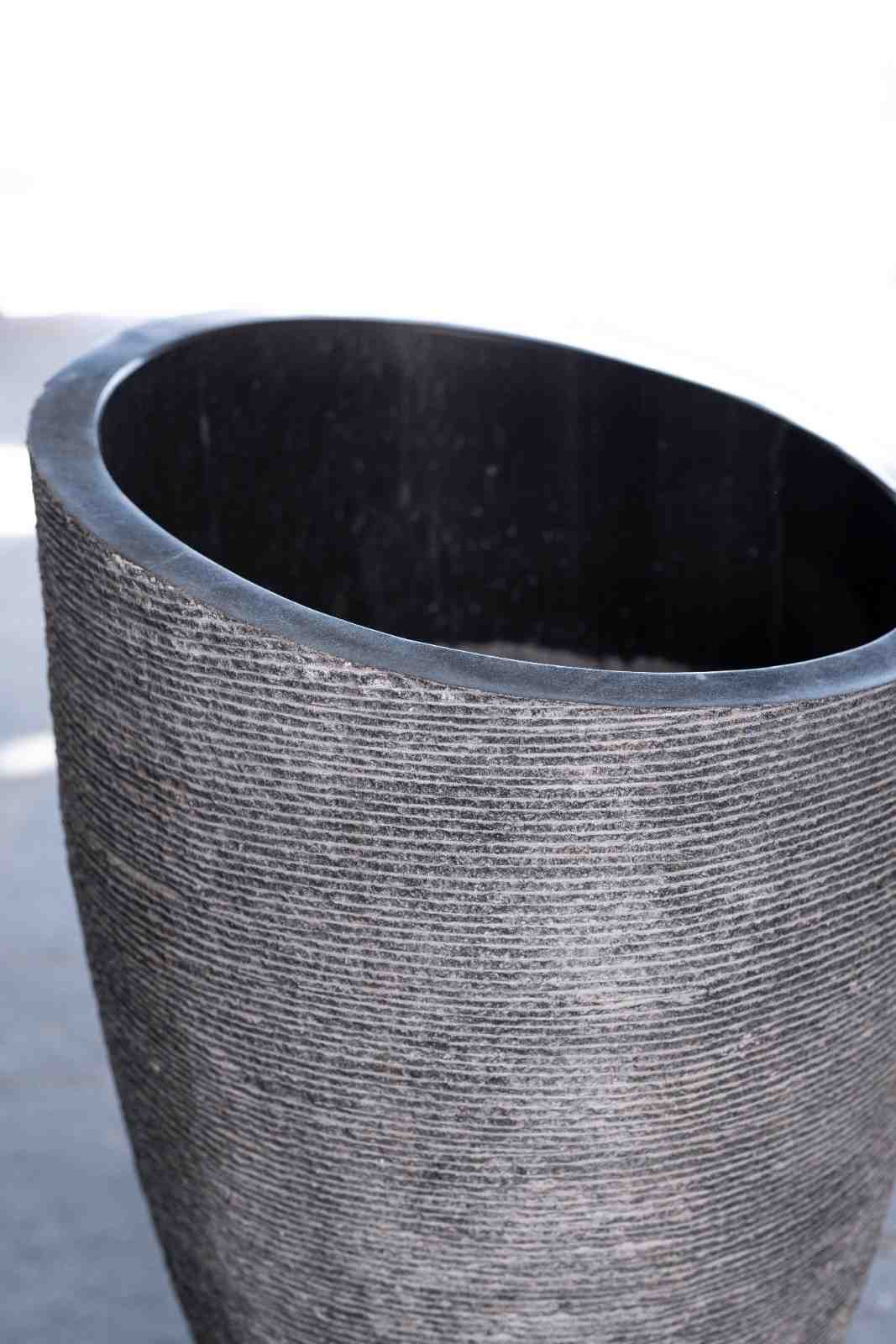 Baslana Black Stone Planter