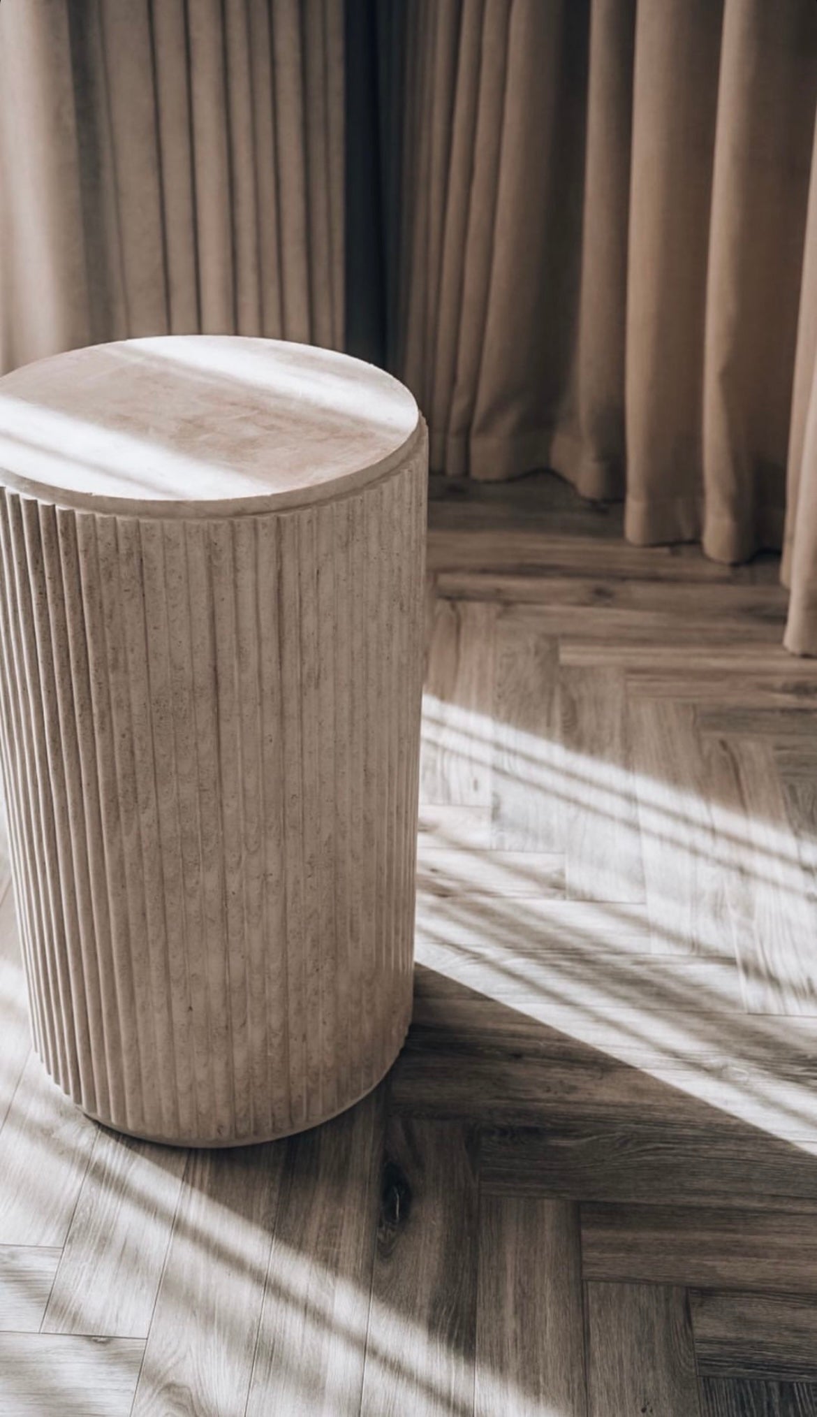 Travertine Dining Table with Fluting