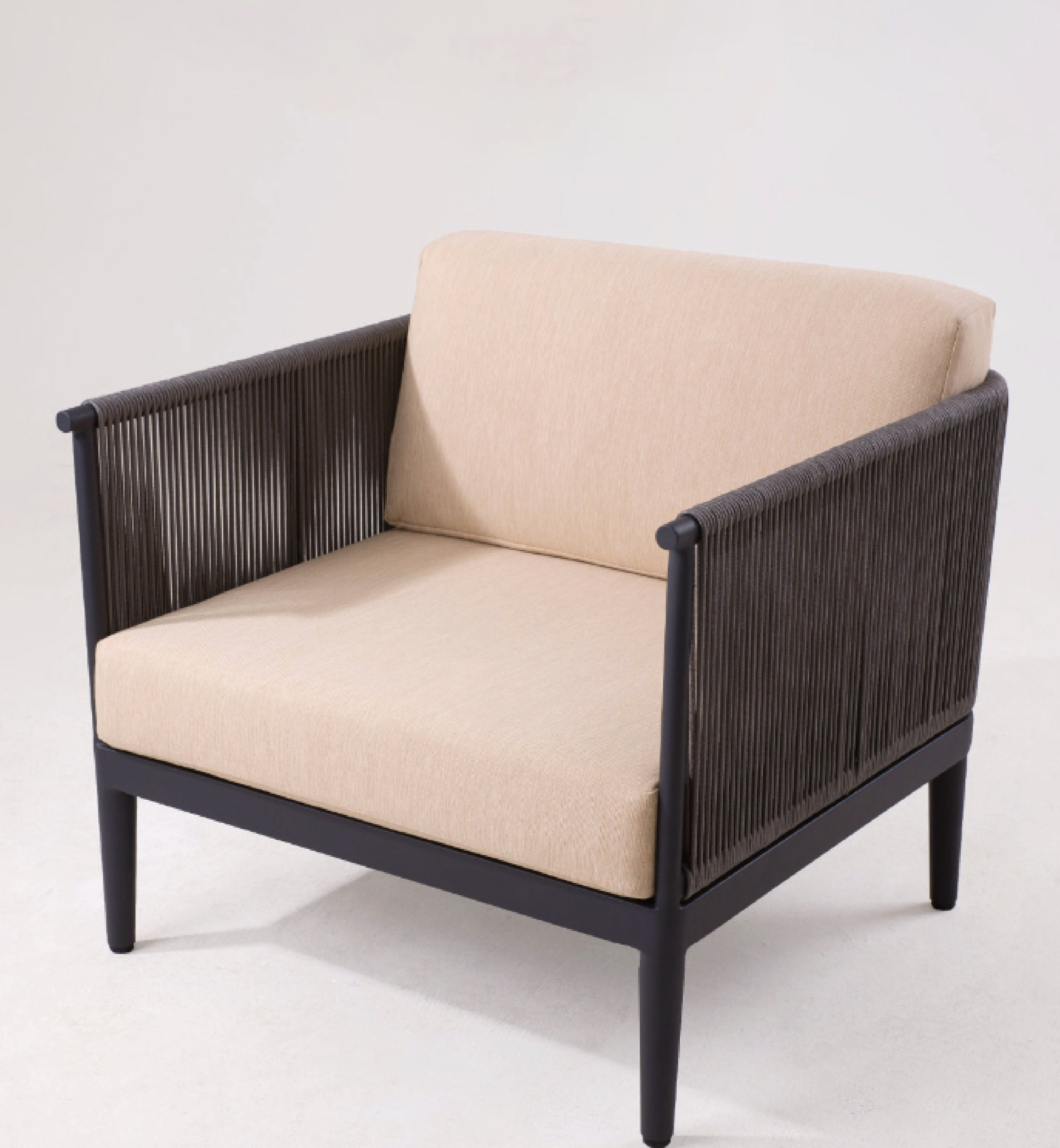 SUNDOWN OUTDOOR LOUNGE ARMCHAIR