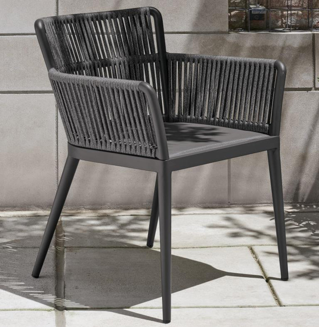 ZENITH ARM OUTDOOR CHAIR